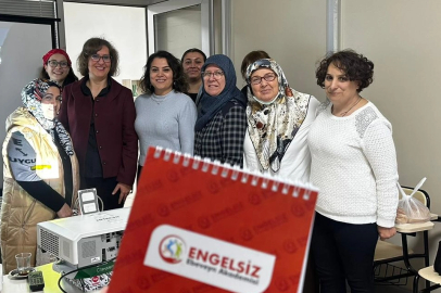 Kocaeli&nbsp;İzmit’te Engelsiz Ebeveyn Akademisi devam ediyor