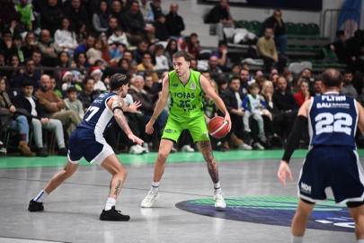 Tofaş Kolej'i finalde geçti