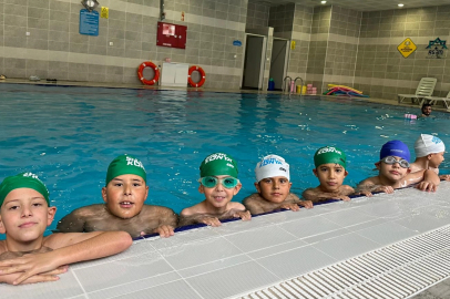 Konya’da “Yüzme Bilmeyen Kalmasın” projesi 20 ilçede devam ediyor