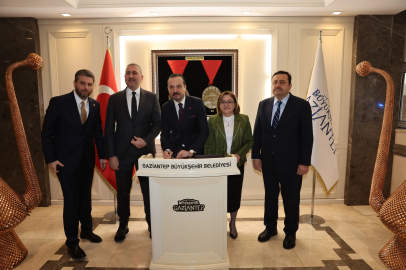 &nbsp;Ak Parti Genel Başkan Yardımcısı Zorlu, Başkan Şahin’i makamında ziyaret etti