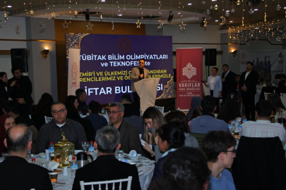 İzmir'de TÜBİTAK ve TEKNOFEST'in başarılı öğrenci ve öğretmenleri ağırlandı