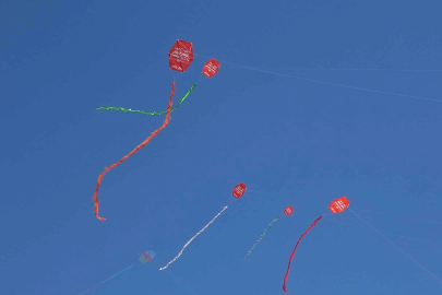 İstanbul Çekmeköy’de gökyüzünde renk cümbüşü