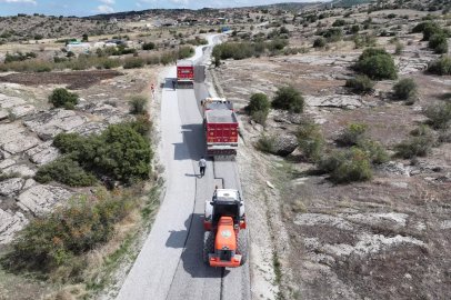 Manisa&nbsp;Kula’da 35 kilometrelik yol yenileniyor