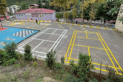 Trabzon'da&nbsp;okul bahçelerine renkli dokunuş