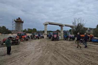 Bursa’da çiftçilerden taşkın isyanı! Traktörlerle yolu kapattılar